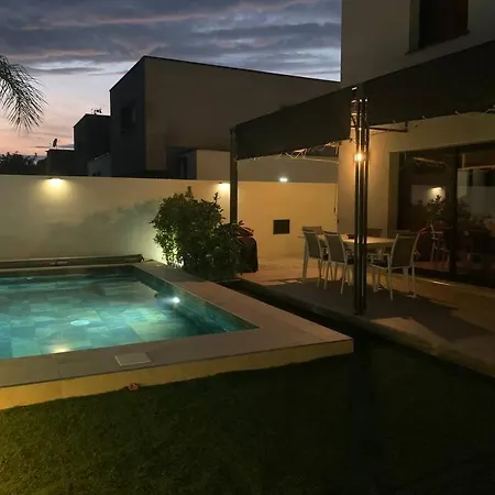 Cinema Piscine Villa Gignac (Herault)